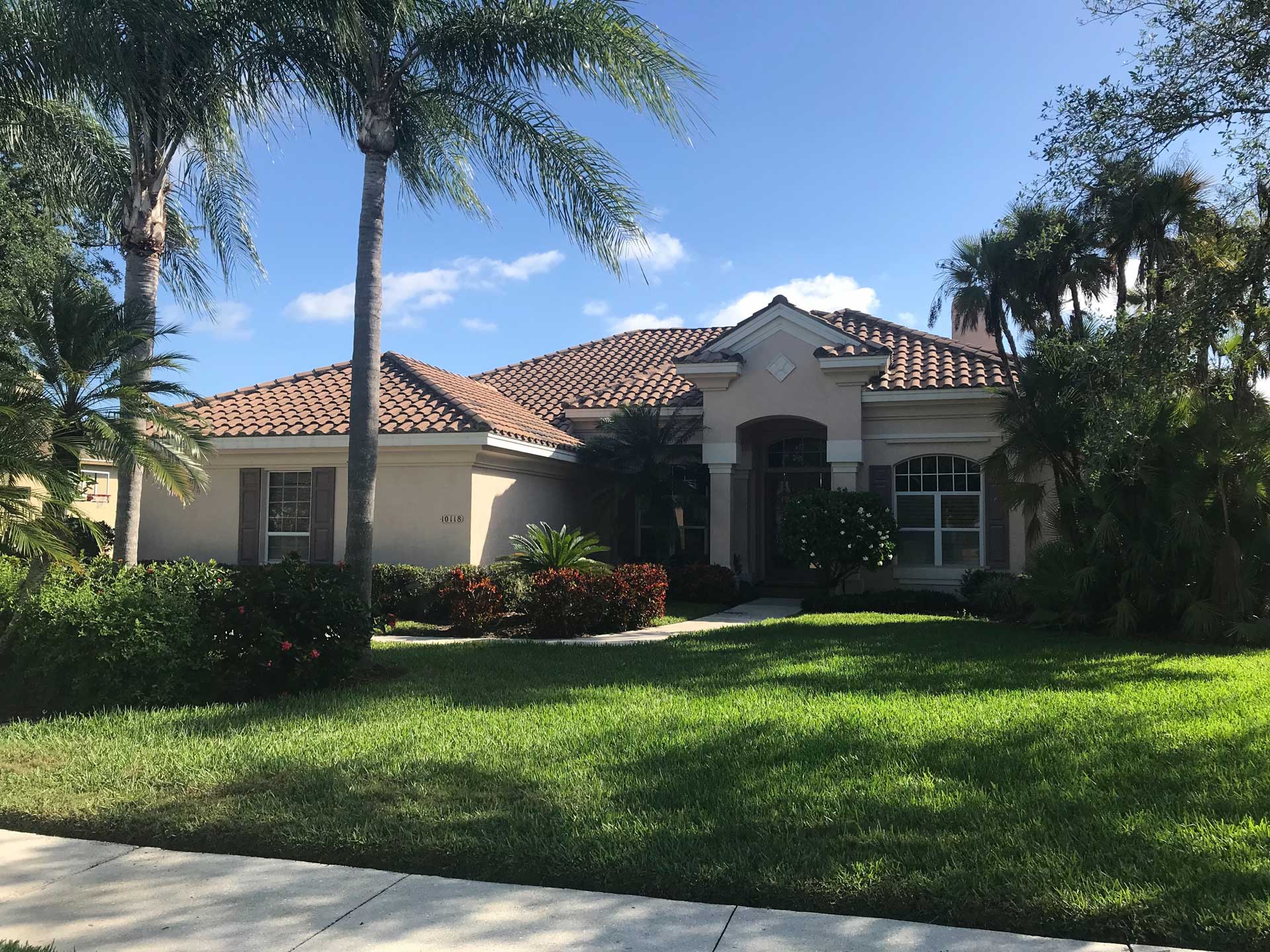 Completed Eagle Capistrano Tile Re-Roof in Santa Paula in Manatee County, FL